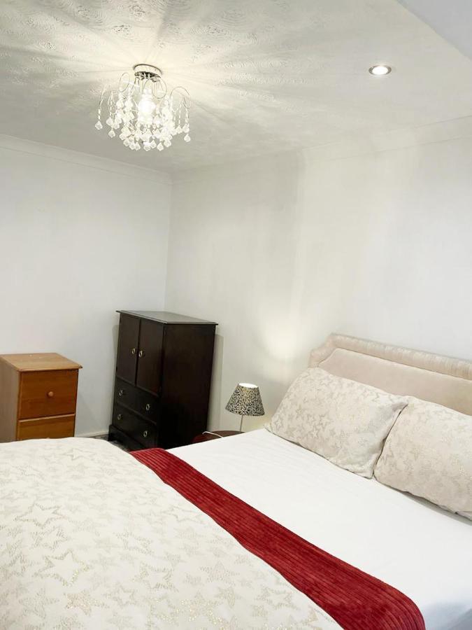 Blessings Of Peace Home Away From Home كارديف المظهر الخارجي الصورة