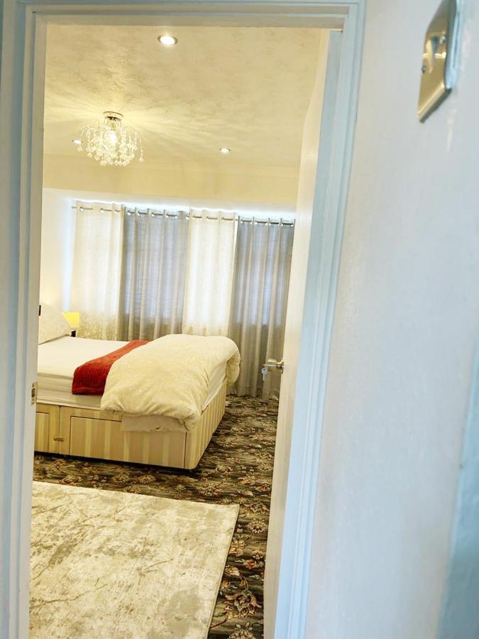 Blessings Of Peace Home Away From Home كارديف المظهر الخارجي الصورة